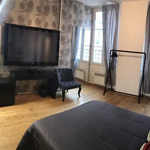 Apartment Atypique - Saint-germain Des Pres Paris